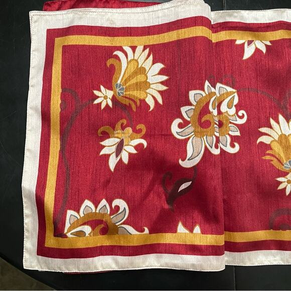 NEW Z Gallerie Silk Blend Floral Rectangular Placemats 20”x14” Set 4 Cranberry - Picture 13 of 16